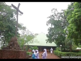 X 额定 电影 在 该 convent