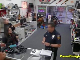 Shoplifter fucks kanya paraan sa ng kaparusahan